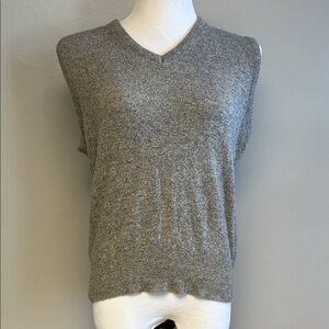 Puritan Sleeveless V-Neck Knit Sweater Vest – Gray – Size M